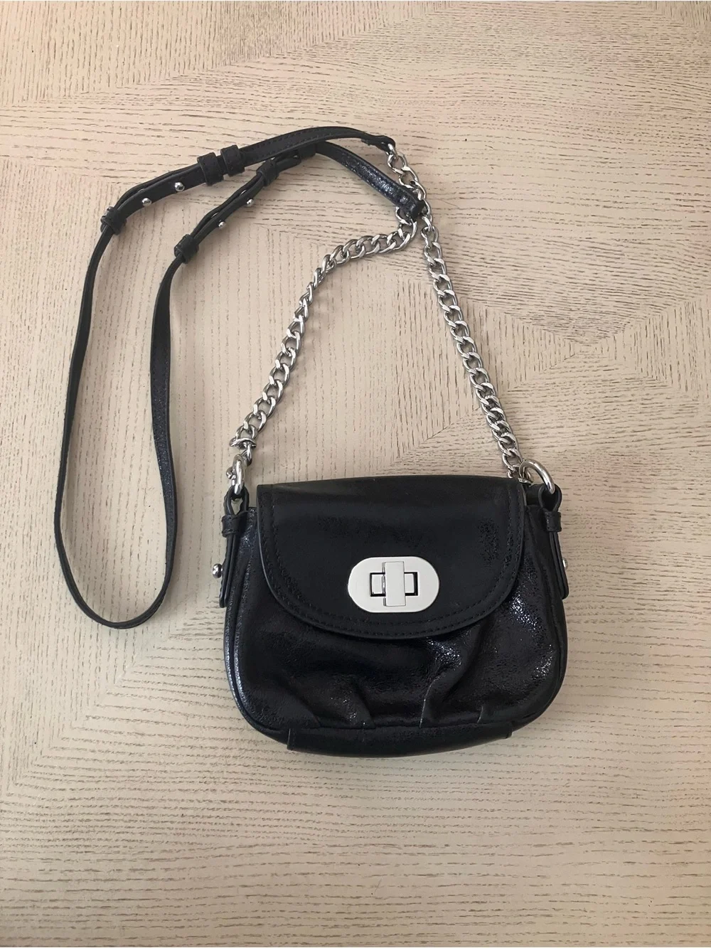 Badgley Mischka Black Wrinkled Leather Crossbody Mini Silver Chain and Turn-Lock